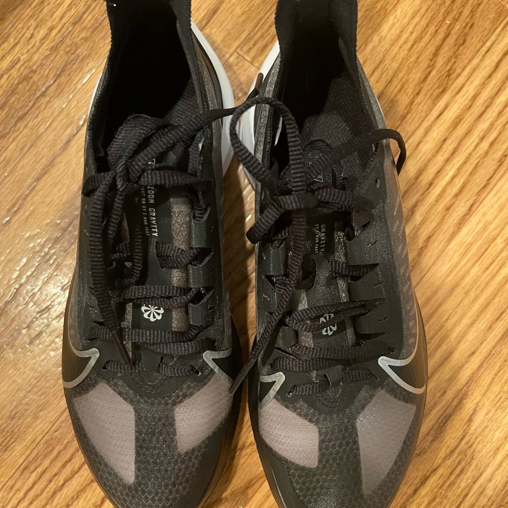 Size 7 - Nike Zoom Gravity Metallic Silver